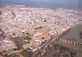 Así son las tres soluciones del Ayuntamiento de Córdoba para poner placas solares en el Casco