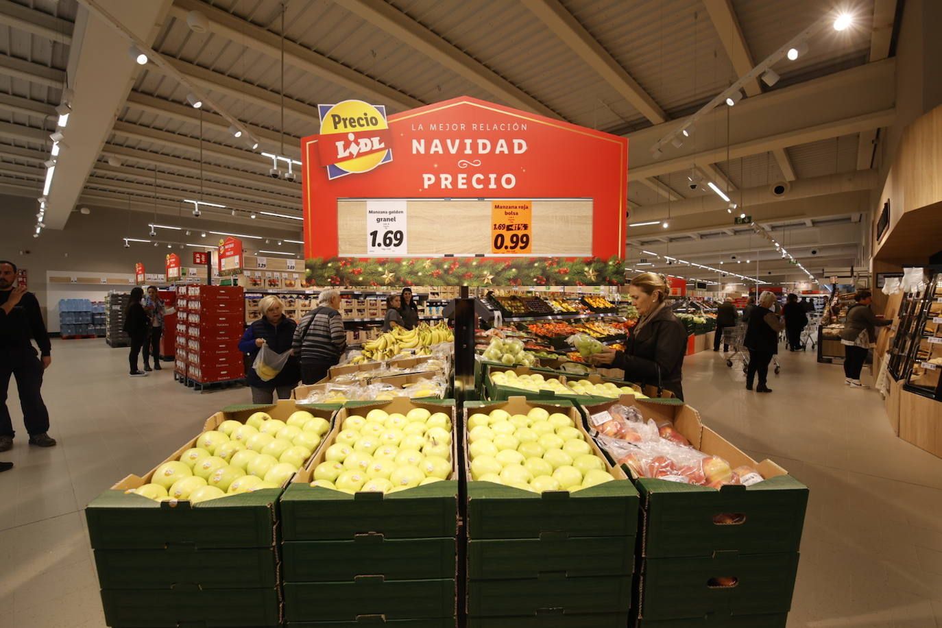 La inauguración del nuevo Lidl de la carretera de Palma del Río, en imágenes
