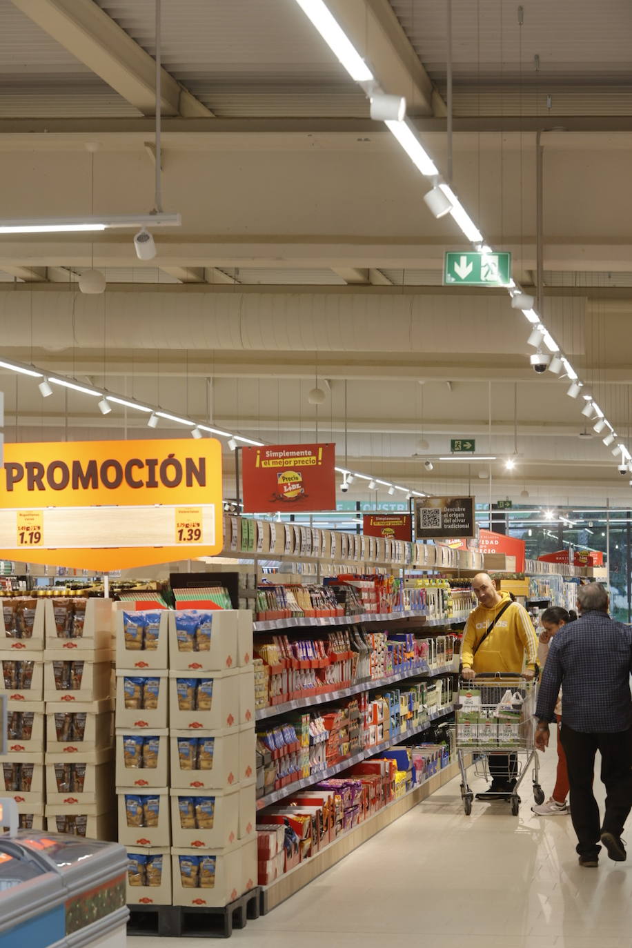 La inauguración del nuevo Lidl de la carretera de Palma del Río, en imágenes