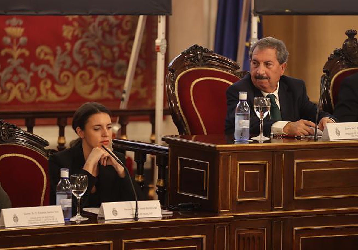 La formación de los jueces en perspectiva de género provocó ayer roces en un acto en el Senado. Mientras el presidente en funciones del Poder Judicial, Rafael Mozo, defendía el «excelente plan de formación» de los jueces, la ministra Irene Montero les pedía formarse más