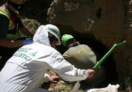 Entierran los restos de un joven desaparecido y muerto violentamente en Guadix hace 30 años