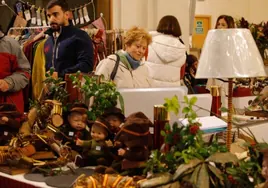 El mercadillo navideño de Adevida en San Felipe Neri de Córdoba abre con 17 puestos