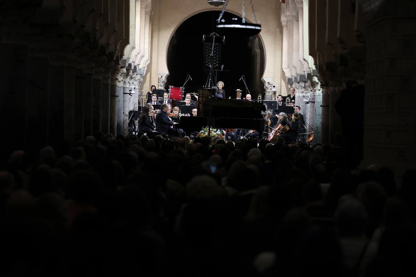 El sublime concierto de Josu de Solaun y la Orquesta de Córdoba, en imágenes
