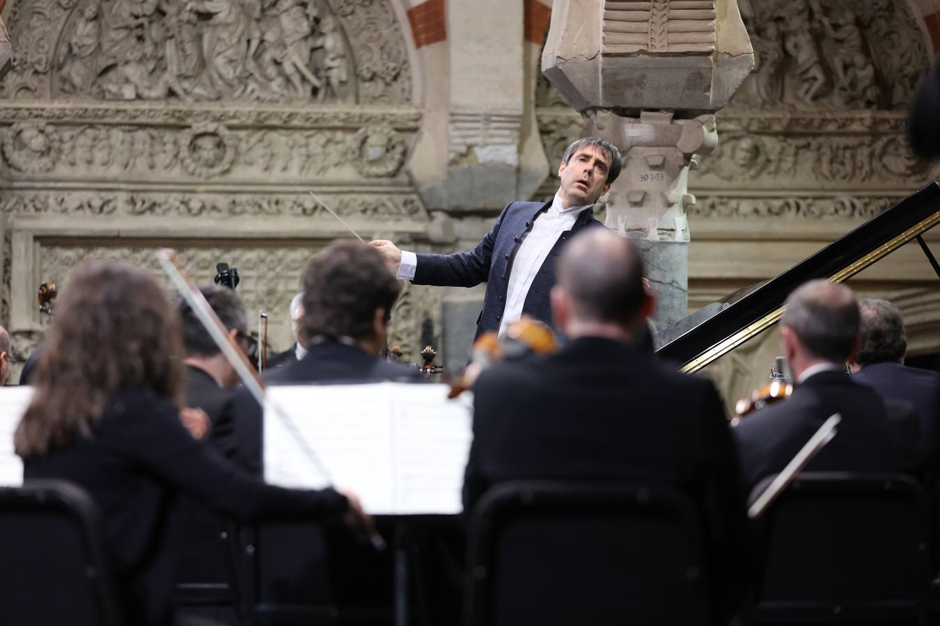 El sublime concierto de Josu de Solaun y la Orquesta de Córdoba, en imágenes