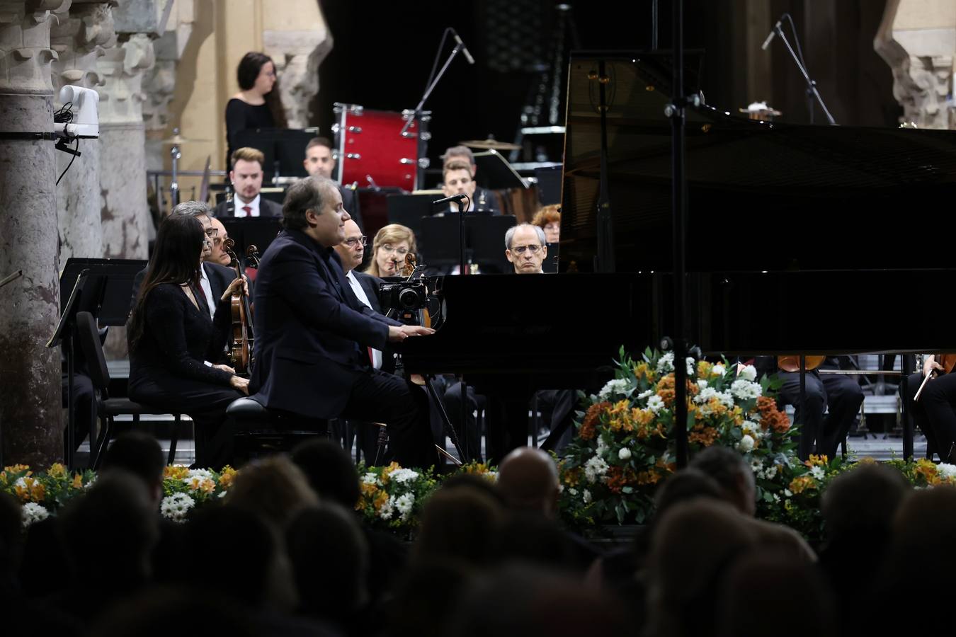 El sublime concierto de Josu de Solaun y la Orquesta de Córdoba, en imágenes