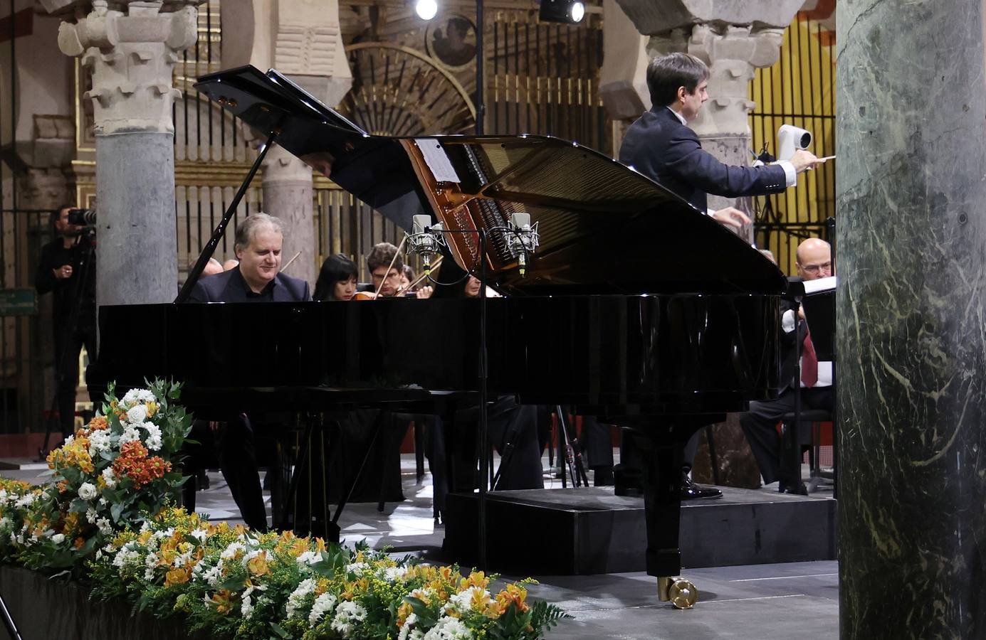El sublime concierto de Josu de Solaun y la Orquesta de Córdoba, en imágenes