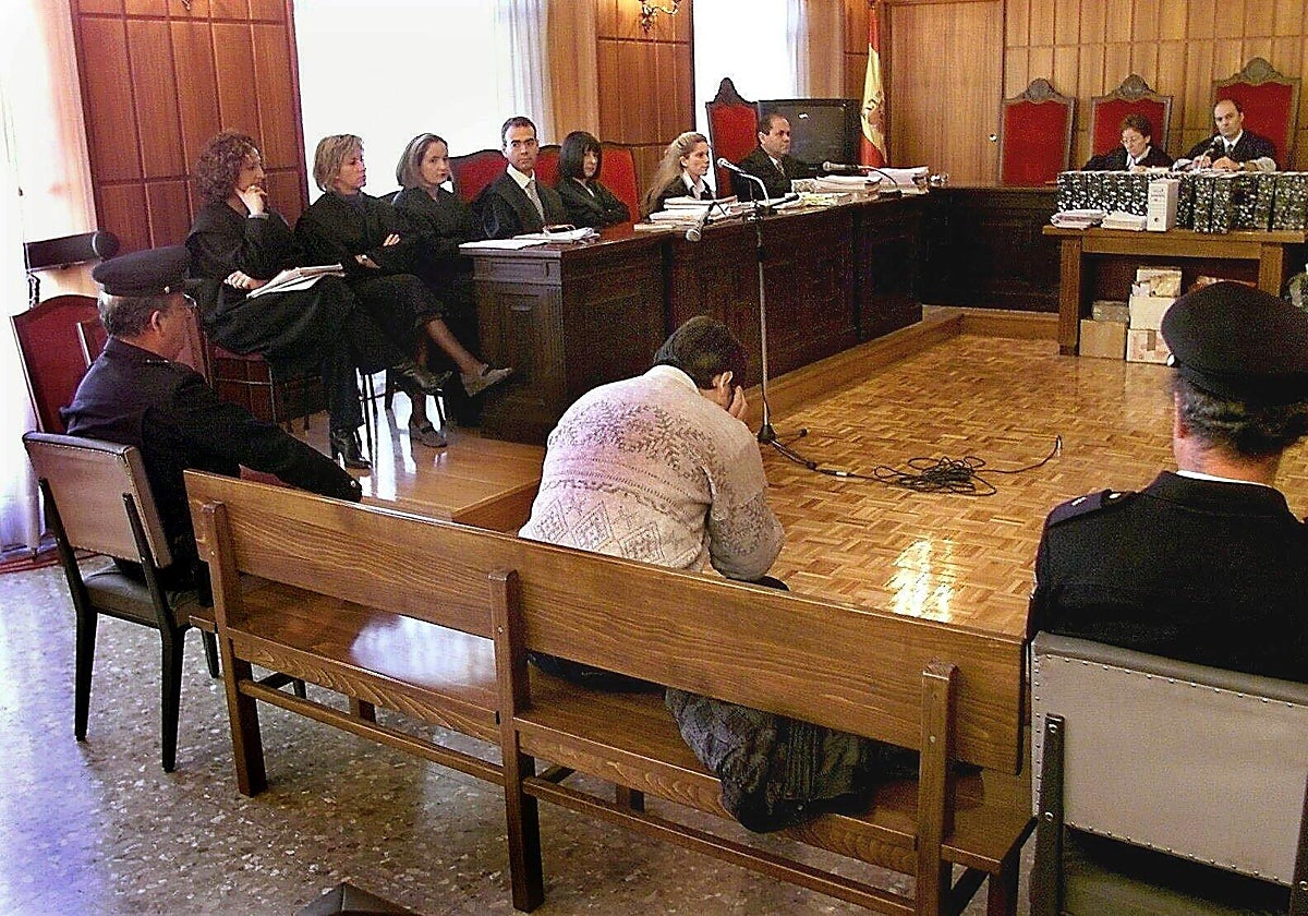 Imagen de Joaquín Ferrándiz durante el juicio celebrado en la Audiencia de Castellón en noviembre de 1999