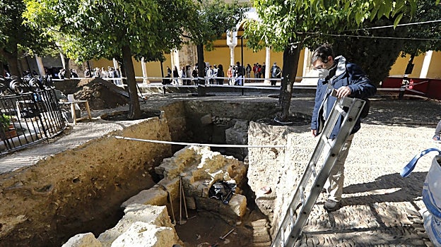 Excavación promovida por el Cabildo en el Patio de los Naranjos