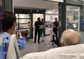 (En vídeo) Así han sido las 'píldoras' musicales de la Orquesta de Córdoba en el hospital Reina Sofía