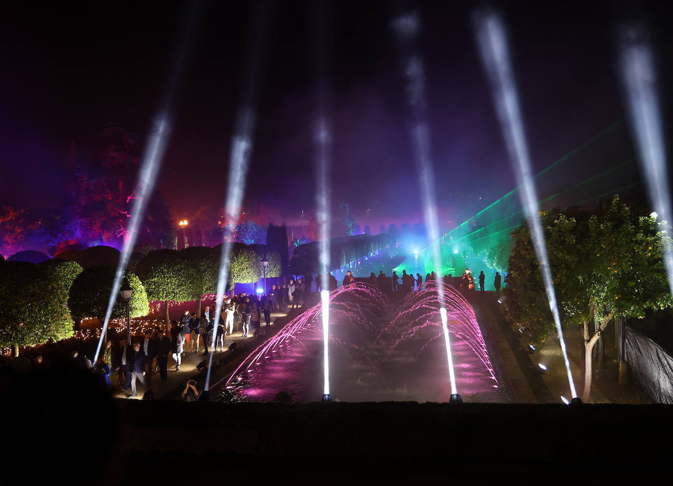 El deslumbrante espectáculo nocturno del Alcázar de Córdoba, en imágenes