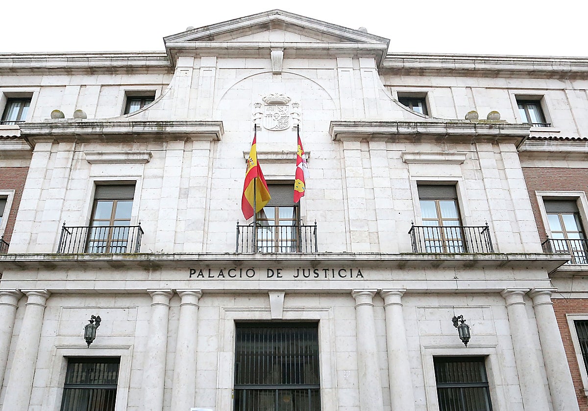 Piden once años de cárcel por quebrantar una orden de protección contra su expareja, reternerla varios días y maltratarla