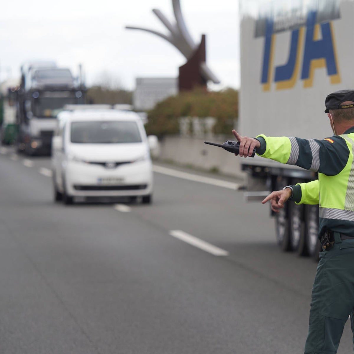 La Policía foral no tiene capacidad para asumir el Tráfico en Navarra