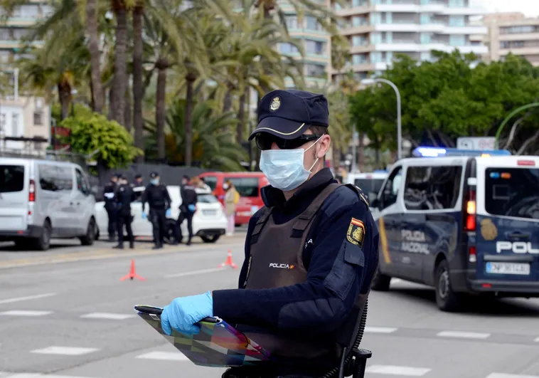Detenida una mujer en Mallorca por arrancarle un trozo de oreja a un hombre en una pelea de bar