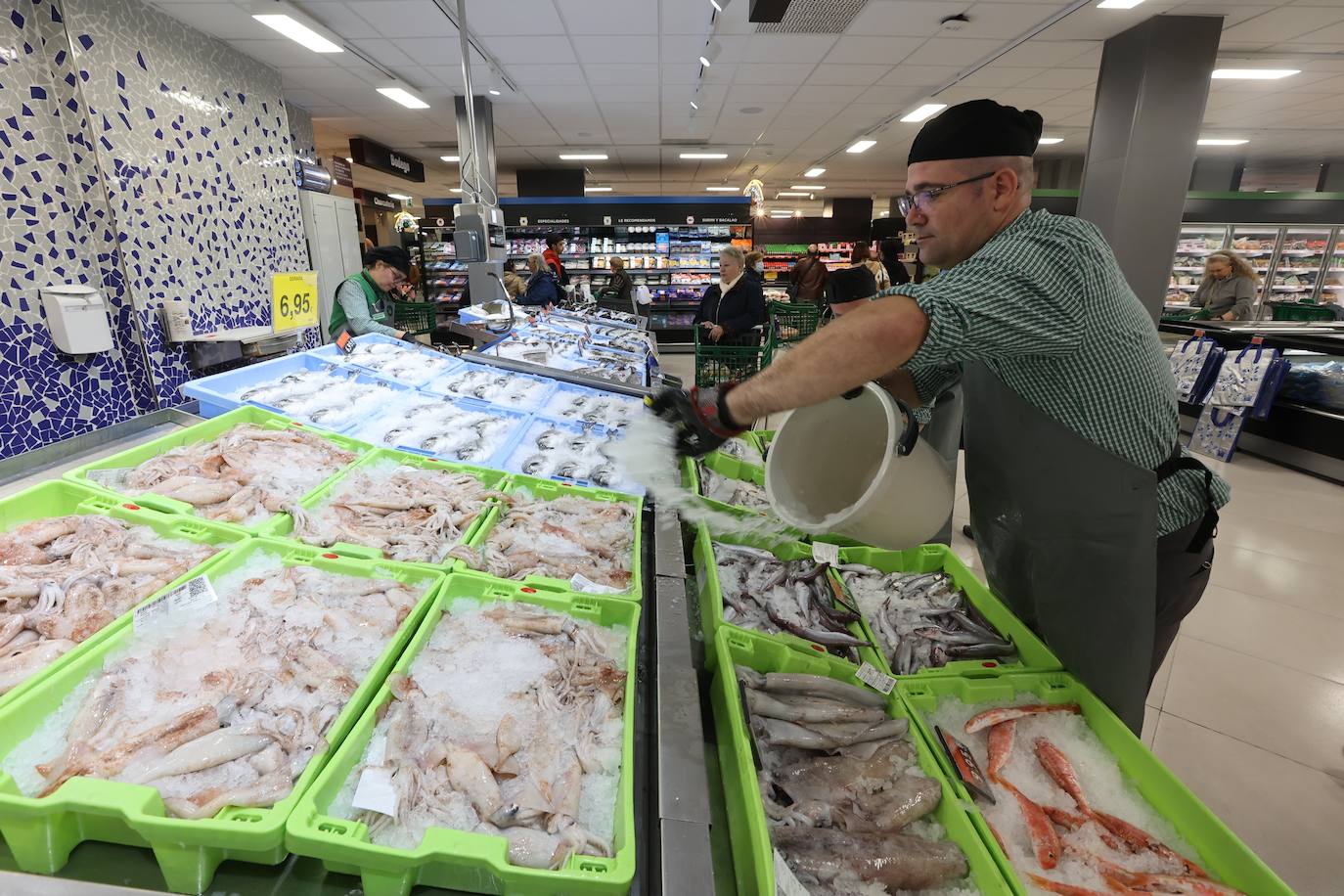 Los dos nuevos supermercados de Mercadona en Córdoba, en imágenes