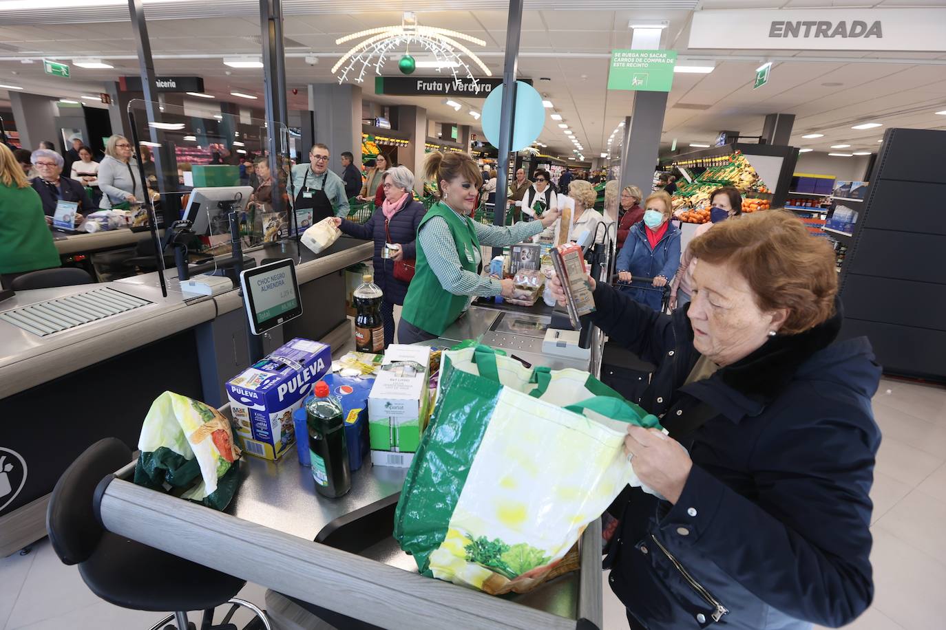 Los dos nuevos supermercados de Mercadona en Córdoba, en imágenes