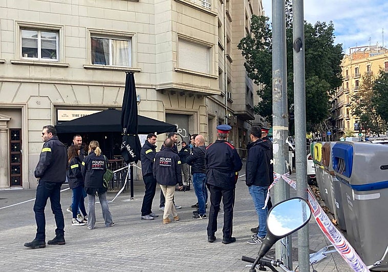 Un chatarrero localiza el torso de un cadáver en un contenedor del Eixample de Barcelona