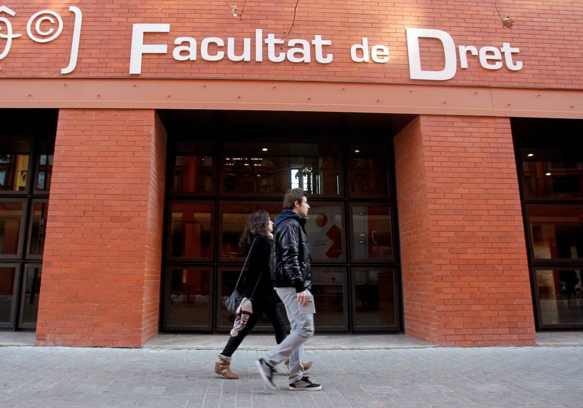 Imagen de archivo de la Facultad de Derecho de la Universidad de Valencia