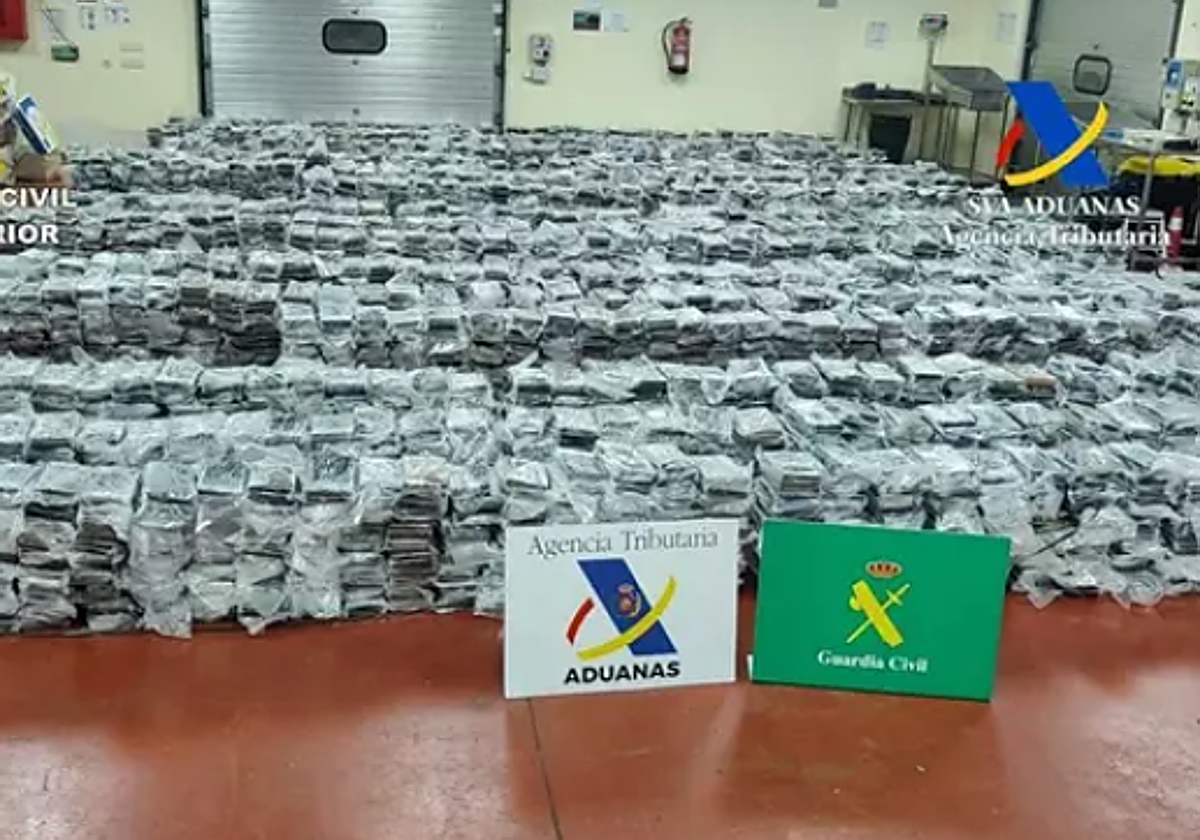 Imagen de las cinco toneladas intervenidas en el puerto de Valencia