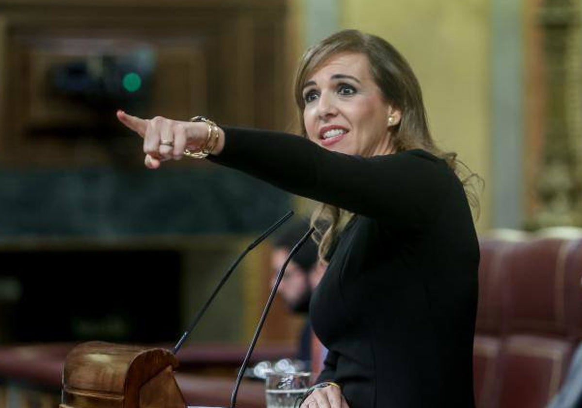 Patricia Rueda (Vox): «No tengo que pedir ni permiso ni perdón, no he dicho nada que no sea verdad»