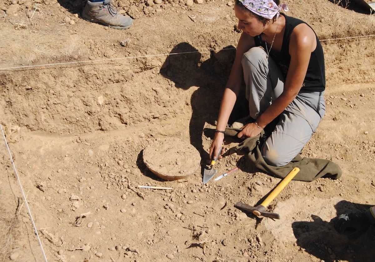 Las excavaciones en el yacimiento de Lancia sacan a la luz un foro romano «en situación precaria»