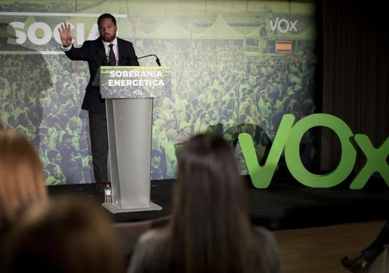 Vox denuncia que los grupos independentistas, el PSC y los comunes impiden que se debatan sus propuestas en el Parlament