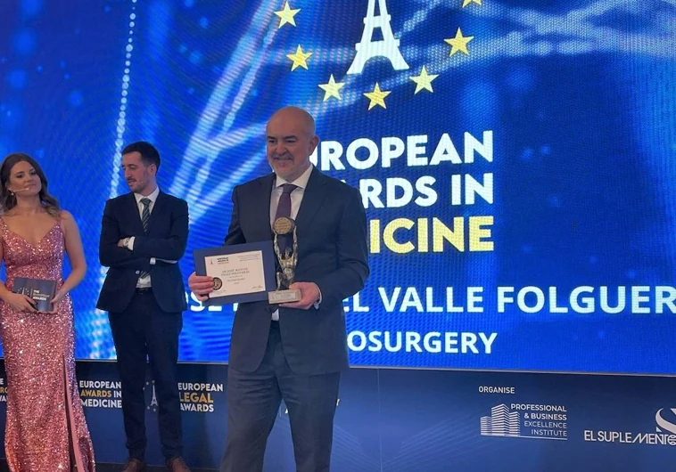 El neurocirujano berciano José Manuel Valle, distinguido con un European Award in Medicine