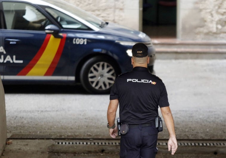 Detenido un inspector de Extranjería en Bilbao por lucrarse a cambio de conceder permisos irregulares de residencia