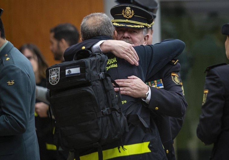 El equipo policial que investigará crímenes de guerra ya está en Ucrania