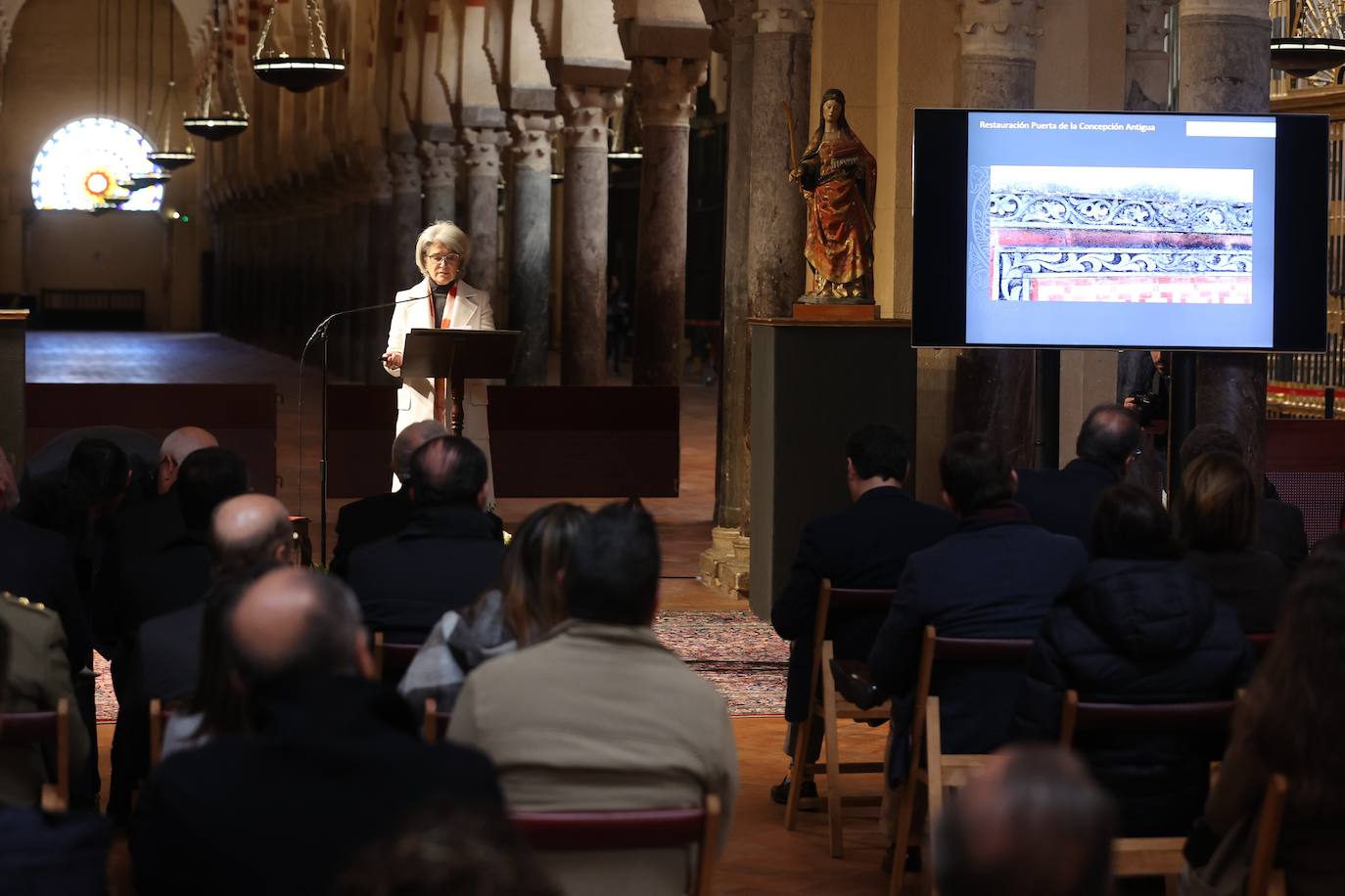 El esplendor de la portada de la Concepción de la Mezquita-Catedral de Córdoba, en imágenes
