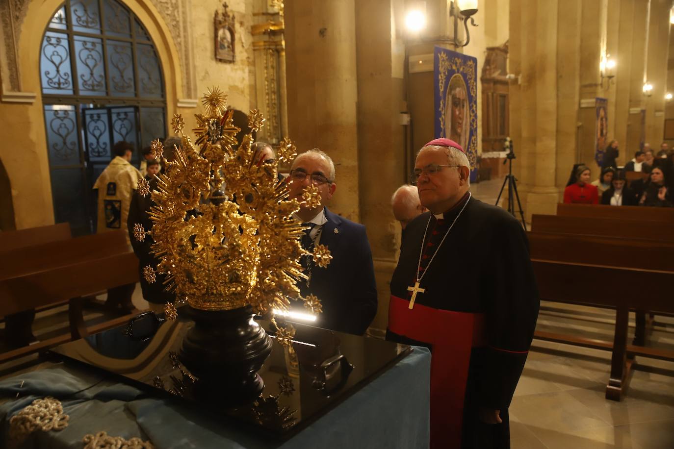 La solemne imposición de la nueva corona de la Virgen de la Alegría de Córdoba, en imágenes