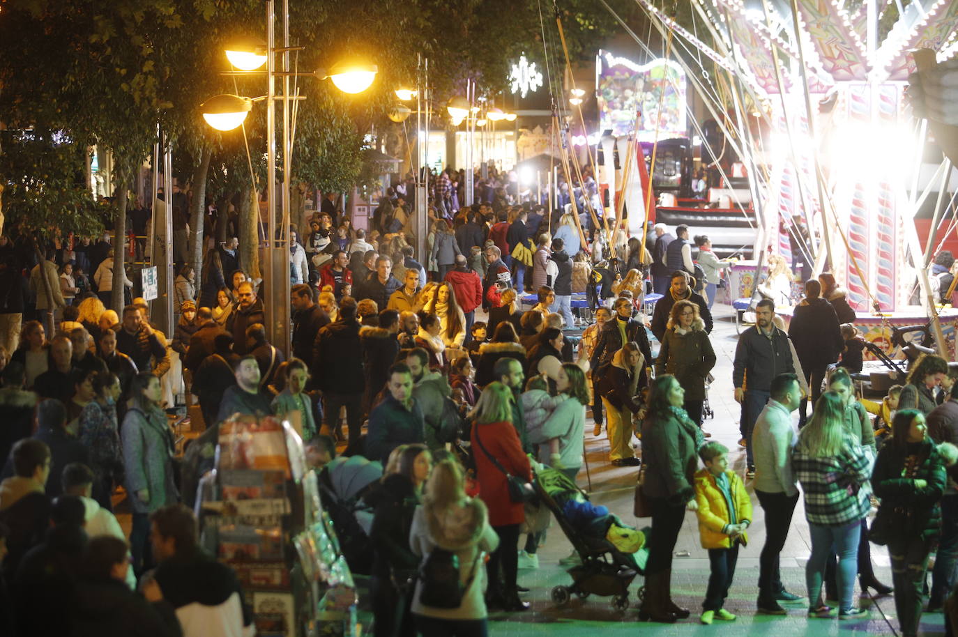 El ambiente del primer día del puente de diciembre en Córdoba, en imágenes