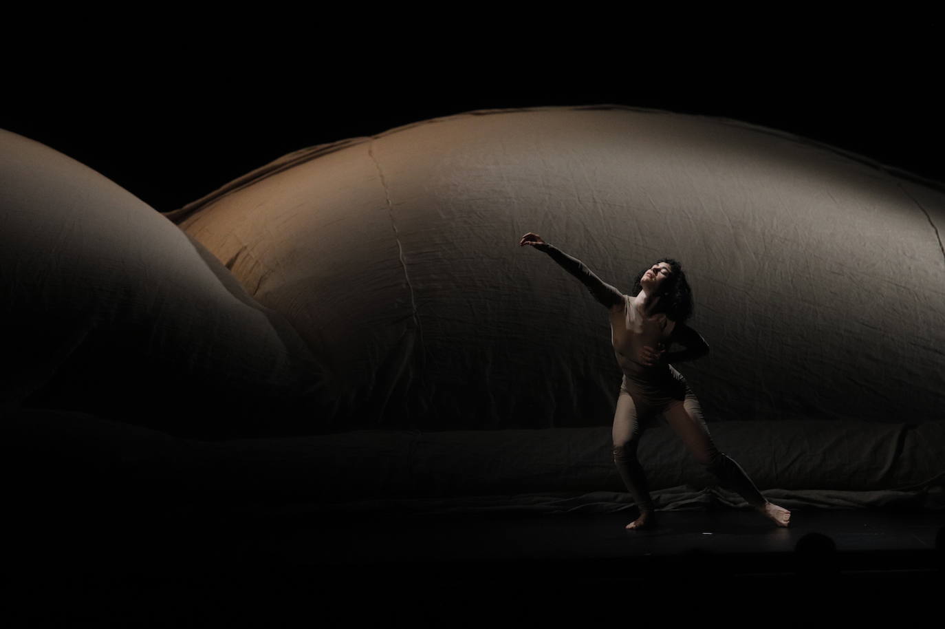 La danza de &#039;Pharsalia&#039; en el Gran Teatro de Córdoba, en imágenes