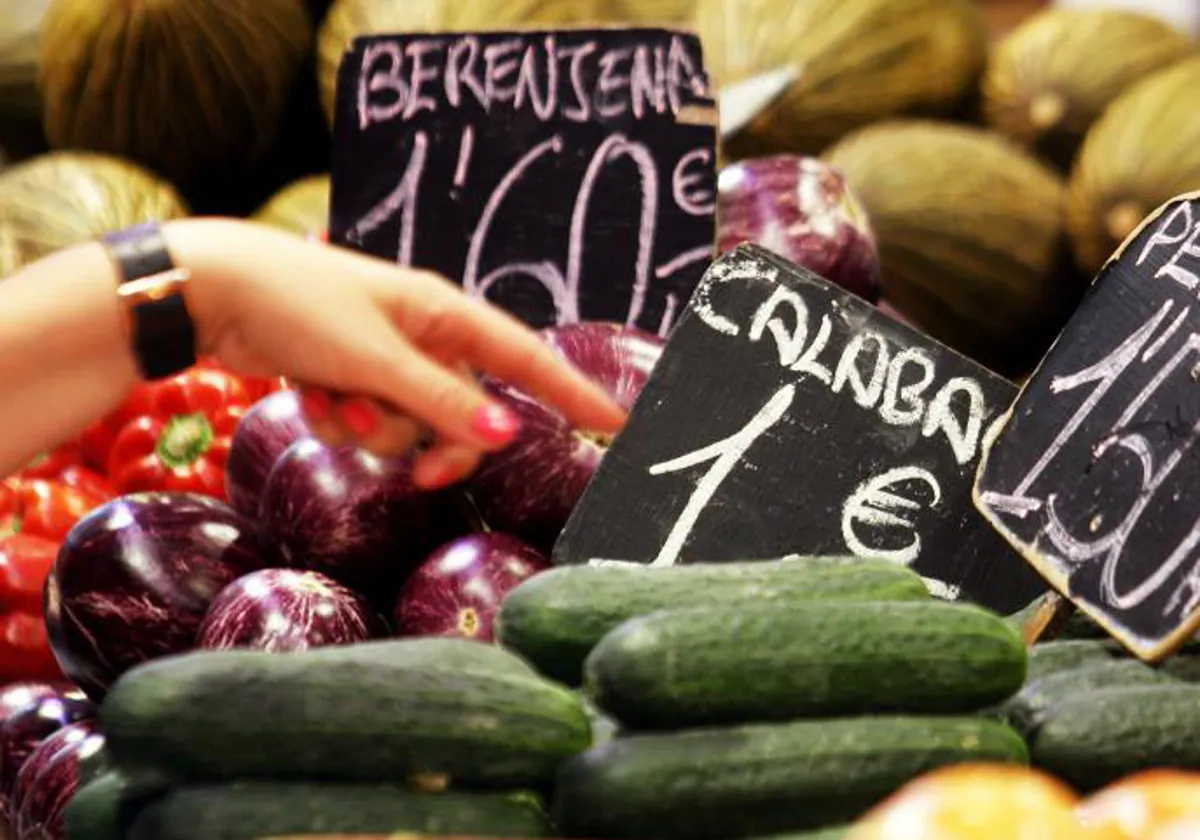 Imagen de recurso de varias hortalizas en un mercado de Valencia