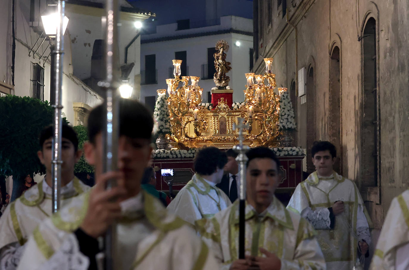 La emotiva procesión de la vigilia de la Inmaculada Concepción en Córdoba, en imágenes