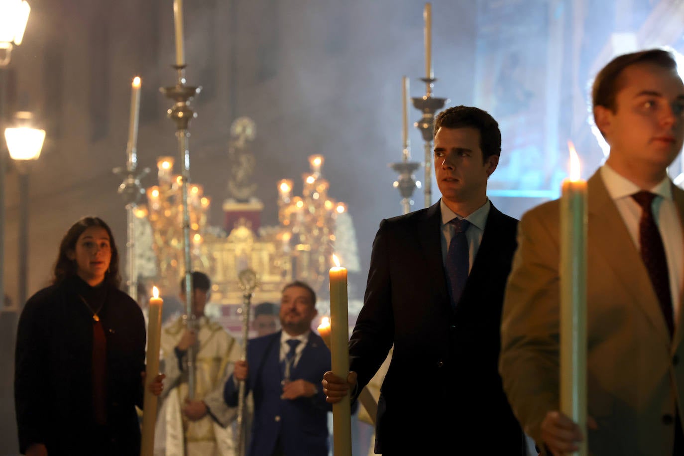 La emotiva procesión de la vigilia de la Inmaculada Concepción en Córdoba, en imágenes