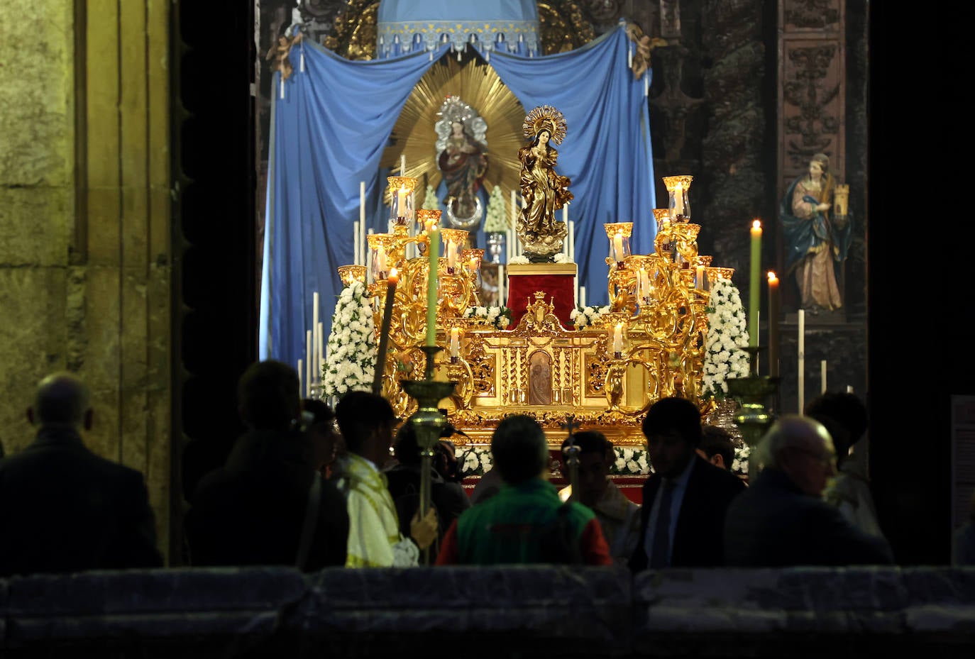 La emotiva procesión de la vigilia de la Inmaculada Concepción en Córdoba, en imágenes