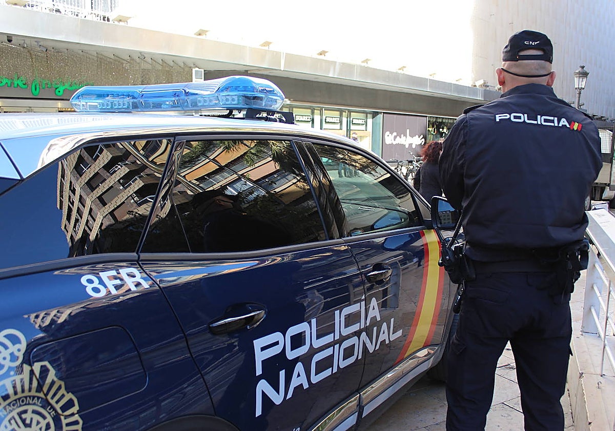 Detenidos dos jóvenes tras propinar una brutal paliza a una mujer para robarle el móvil en Valencia