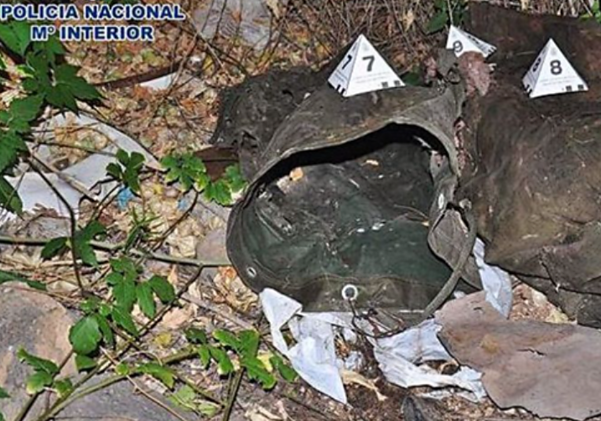 Petates en los que fue movido el cuerpo de la víctima