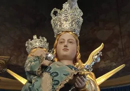 La Virgen de Linares luce de estreno un nuevo juego de corona y cetro en Córdoba