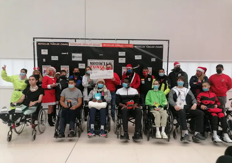 El Motoclub Yuncler hace donaciones a Afanion y el Hospital de Parapléjicos