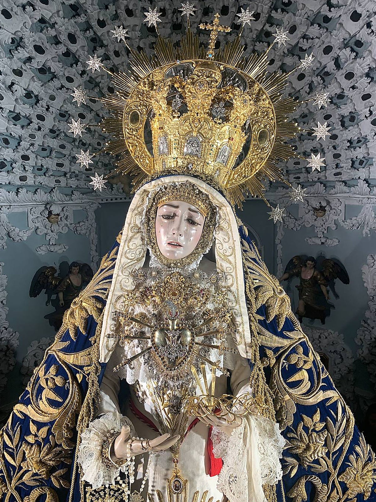 Nuestra Señora de los Dolores, en su camarín