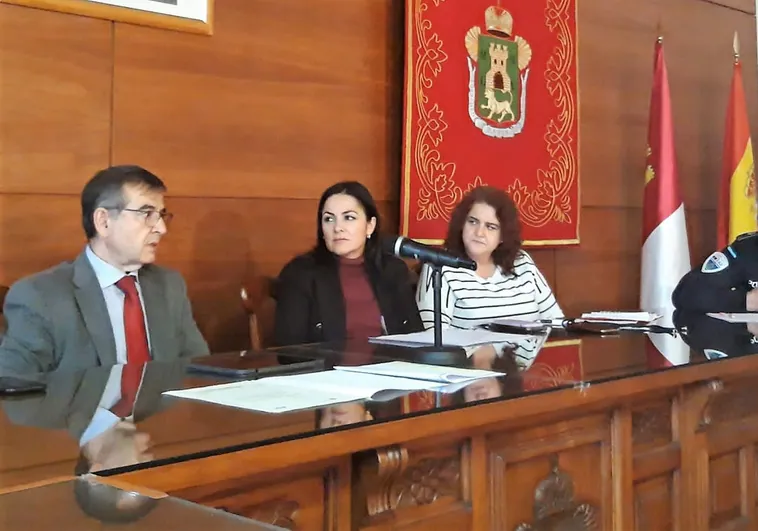 Corral de Almaguer y la Subdelegación del Gobierno coinciden en la conveniencia de instalar videocámaras ante el aumento de robos