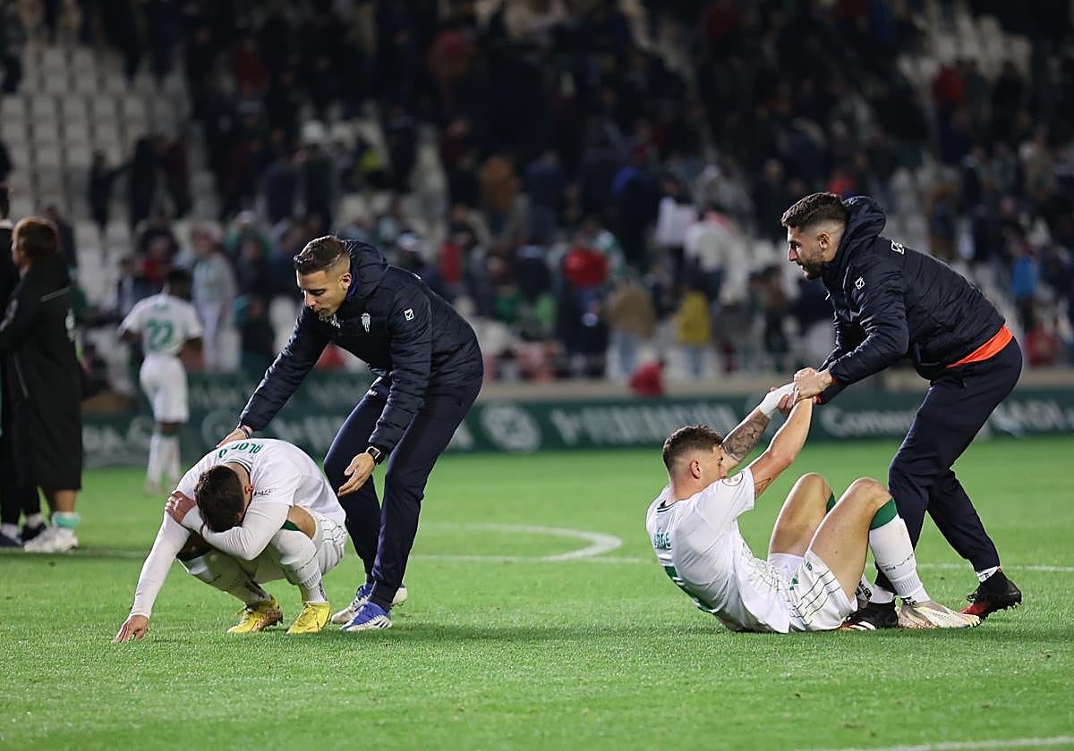 Alonso y Moreno, los dos centrales consolados por el cuerpo técnico