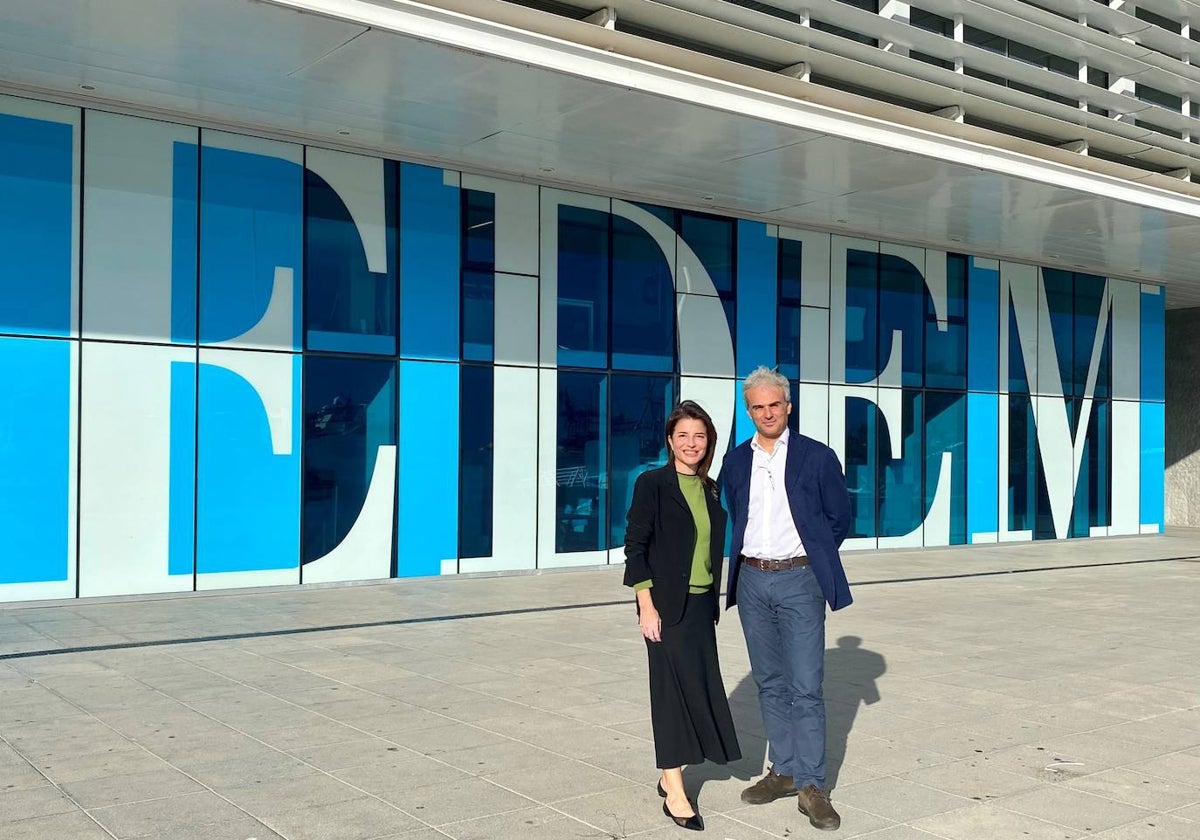 Imagen de la presidenta de EDEM, Hortensia Roig, y el presidente de The Bridge, José Lara