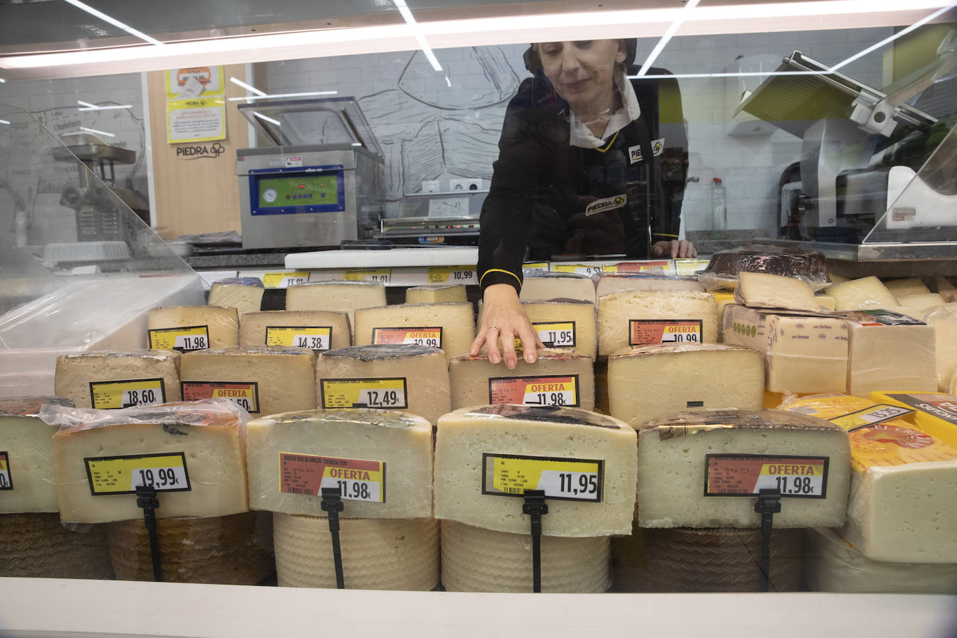 Las compras para la cena de Nochebuena en Córdoba, en imágenes