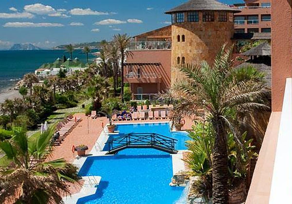 Vista al mar y al Peñón de Gibralatar desde una habitación del Hotel Elba Estepona