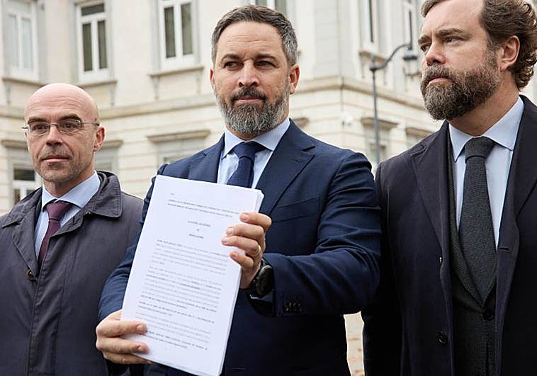 Vox se querella contra Sánchez, Junqueras, Campos y los portavoces del PSOE y Unidas Podemos por «un delito de conspiración de rebelión»