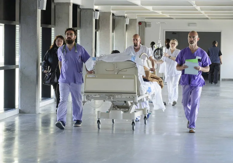 Grave agresión a un sanitario en Ibiza: sufrió mordiscos en dedos y testículos