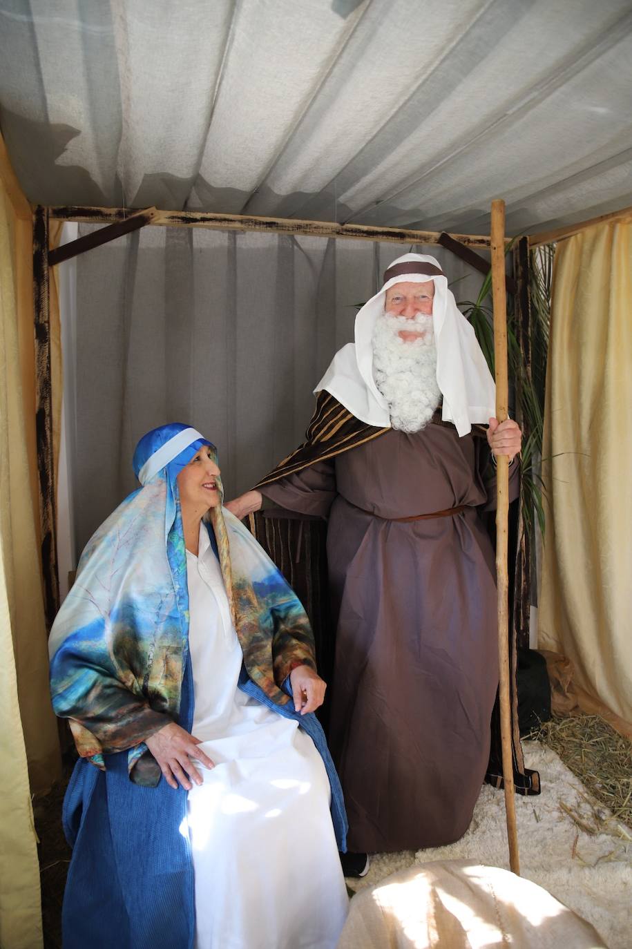 El Belén viviente de la residencia hogar San Pablo de Cáritas Córdoba, en imágenes