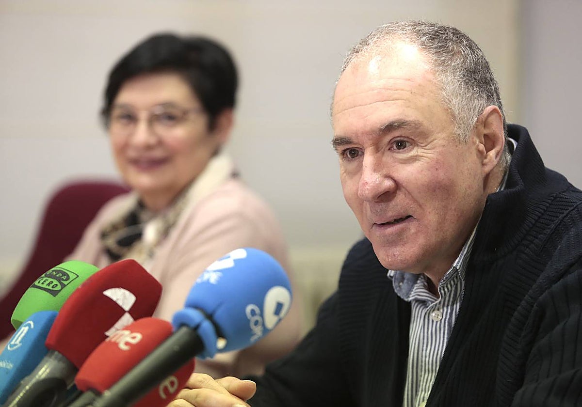 Los concejales del Grupo Municipal de UPL en el Ayuntamiento de León, Eduardo López Sendino, Teresa Fernández y Enrique Valdeón